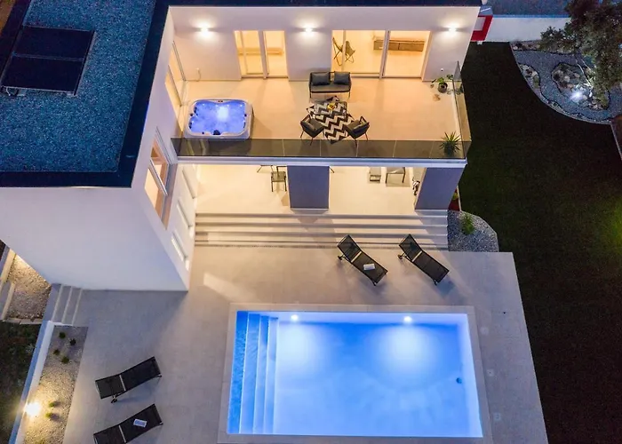 Villa Pollux By Adriaticluxuryvillas